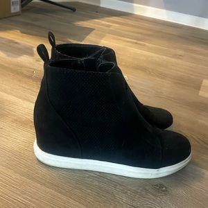 Platform sneaker wedge, black with white sole/bottom
